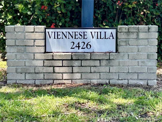 Property Slideshow image 2 of 29 | 2426 ecuadorian way 24, Clearwater, FL, 33763