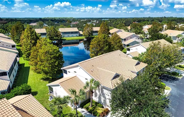 Property Slideshow image 3 of 71 | 6426 bay cedar ln # 101, Bradenton, FL, 34203