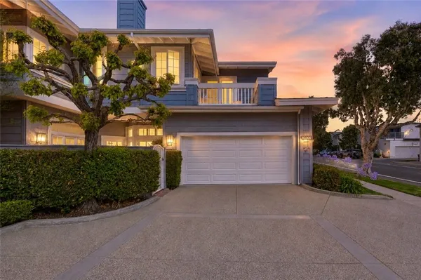 Property Slideshow image 3 of 38 | 3600 5th ave 45, Corona Del Mar, CA, 92625