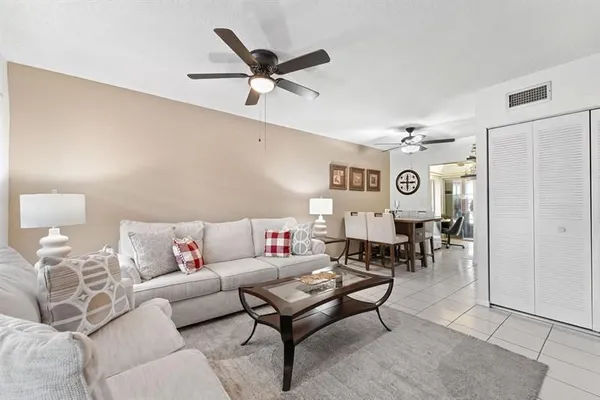 Property Slideshow image 3 of 27 | 7610 nw 1st st 204, Margate, FL, 33063