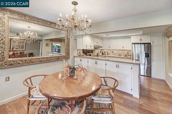 Property Slideshow image 2 of 51 | 2001 oakmont way 6, Walnut Creek, CA, 94595