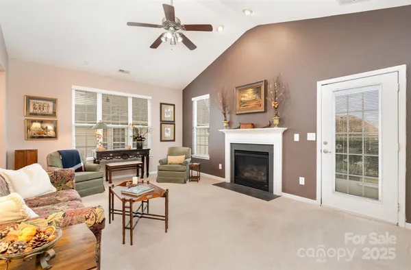 Property Slideshow image 2 of 48 | 253 garnet ct, Fort Mill, SC, 29708