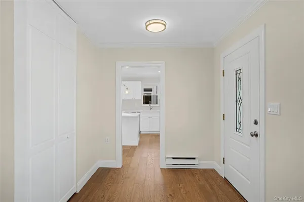 Property Slideshow image 3 of 11 | 190 edinburgh dr, Brookhaven, NY, 11961