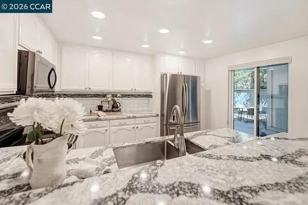 Property Slideshow image 2 of 55 | 1417 oakmont dr 2, Walnut Creek, CA, 94595