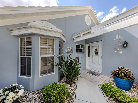 Property Slideshow image 2 of 40 | 579 clubside cir # 37, Venice, FL, 34293