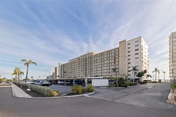 Property Slideshow image 2 of 89 | 6020 shore blvd s apt 1101, Gulfport, FL, 33707