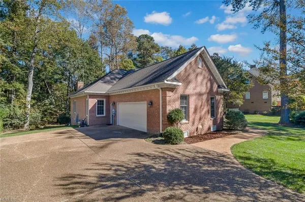 Property Slideshow image 2 of 40 | 104 sugar bush, Williamsburg, VA, 23188