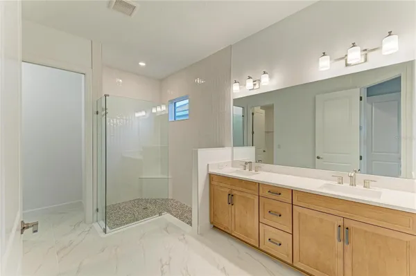 Property Slideshow image 2 of 72 | 3303 vicenza ct, Lakewood Ranch, FL, 34211