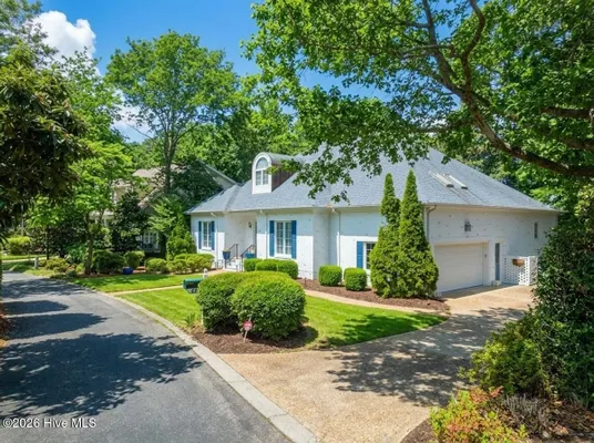 Property Slideshow image 3 of 49 | 8819 sawmill creek ln, Wilmington, NC, 28411