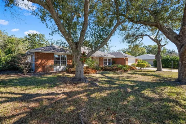 Property Slideshow image 2 of 52 | 6964 country lakes cir, Sarasota, FL, 34243