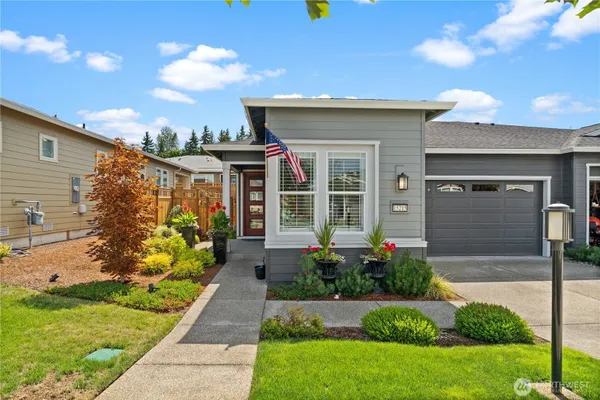 Property Slideshow image 3 of 32 | 15215 182nd ave, Bonney Lake, WA, 98391