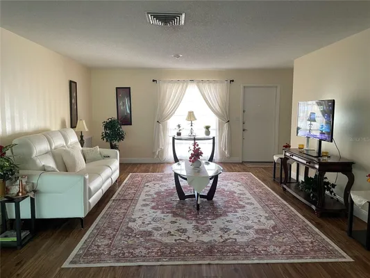 Property Slideshow image 2 of 28 | 5624 palm aire dr # v105, Sarasota, FL, 34243