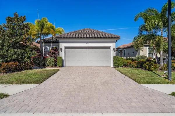 Property Slideshow image 2 of 52 | 4816 heinman cv, Palmetto, FL, 34221