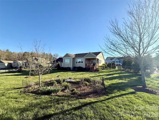 Property Slideshow image 2 of 3 | 82 blacksmith run dr, Hendersonville, NC, 28792