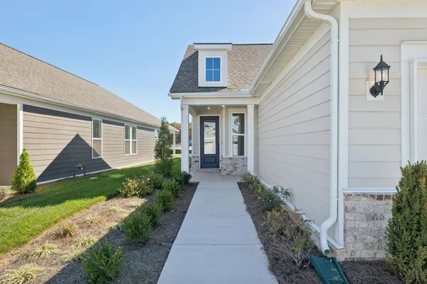 Property Slideshow image 2 of 36 | 535 scarlet oak rd, Lebanon, TN, 37090