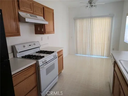 Property Slideshow image 2 of 14 | 19015 primrose ln, Apple Valley, CA, 92308