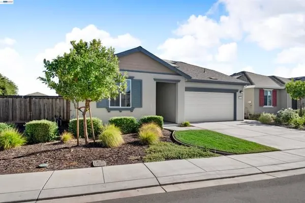 Property Slideshow image 3 of 66 | 619 heathridge st, Manteca, CA, 95336