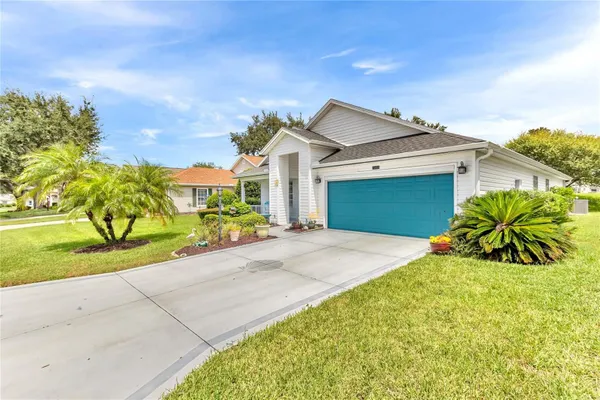 Property Slideshow image 3 of 42 | 25008 cranes roost cir, Leesburg, FL, 34748