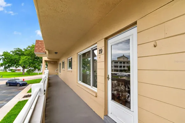 Property Slideshow image 3 of 46 | 2311 brisbane st 29, Clearwater, FL, 33763
