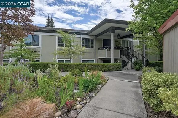 Property Slideshow image 3 of 51 | 1309 skycrest dr 5, Walnut Creek, CA, 94595