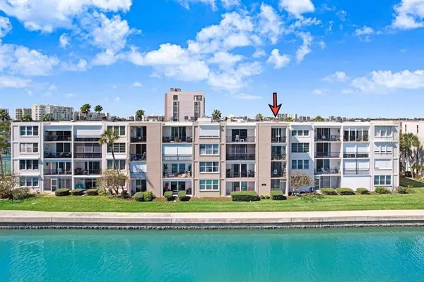 Property Slideshow image 2 of 59 | 7625 sun island dr 406, South Pasadena, FL, 33707