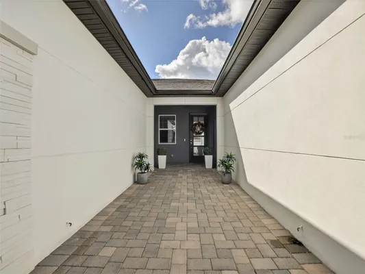 Property Slideshow image 2 of 24 | 3775 maxwell park dr, Sun City Center, FL, 33573