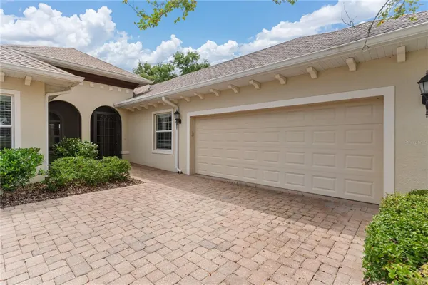 Property Slideshow image 2 of 48 | 5312 meadow hill loop, Lady Lake, FL, 32159
