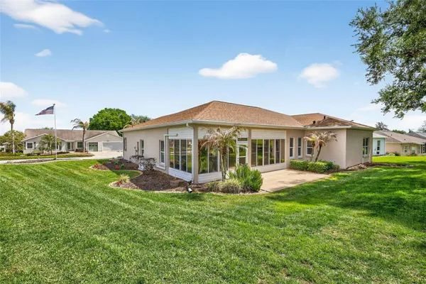 Property Slideshow image 3 of 50 | 5036 sawgrass lake cir, Leesburg, FL, 34748