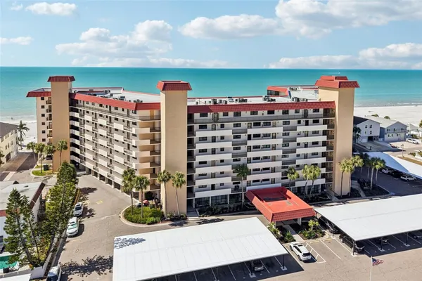 Property Slideshow image 2 of 30 | 18304 gulf blvd apt 607, Redington Shores, FL, 33708