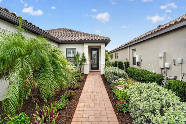 Property Slideshow image 2 of 58 | 4642 crestpoint way, Palmetto, FL, 34221