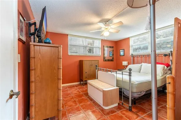 Property Slideshow image 2 of 55 | 820 s hollybrook dr 101, Pembroke Pines, FL, 33025