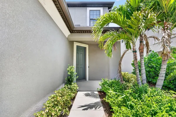 Property Slideshow image 3 of 62 | 16443 paynes mill dr, Bradenton, FL, 34211
