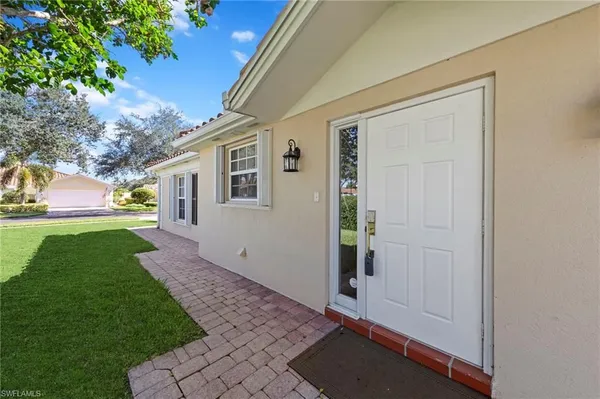 Property Slideshow image 2 of 42 | 5785 drummond way, Naples, FL, 34119
