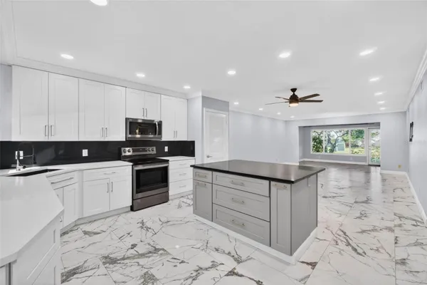 Property Slideshow image 3 of 26 | 2284 spanish dr 6, Clearwater, FL, 33763