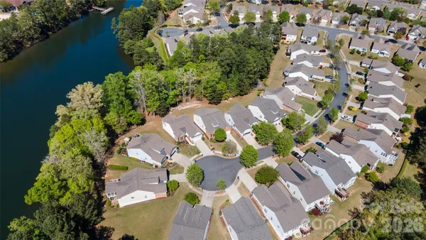 Property Slideshow image 3 of 48 | 27064 sanderling ct, Fort Mill, SC, 29707