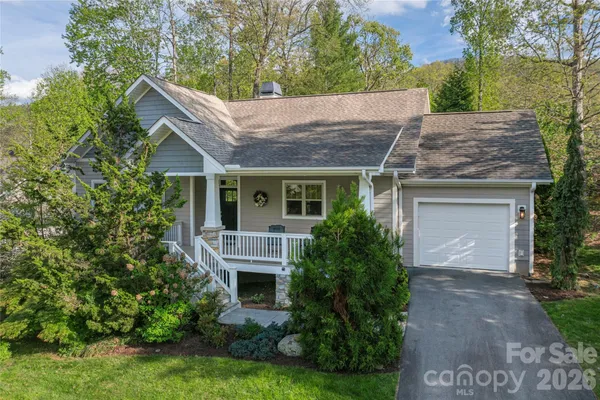 Property Slideshow image 2 of 35 | 22 sparkle dun dr, Biltmore Lake, NC, 28715