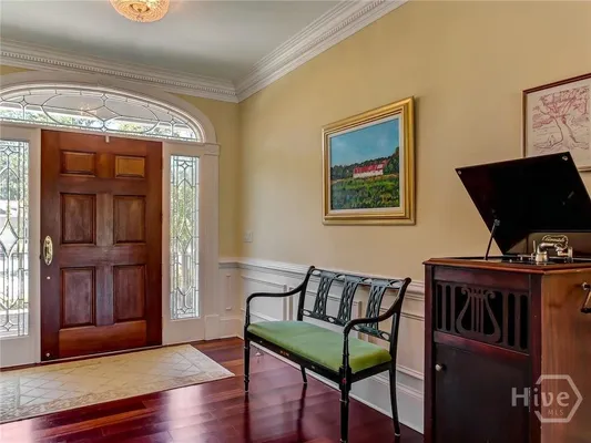 Property Slideshow image 2 of 32 | 10 pineside ln, Savannah, GA, 31411
