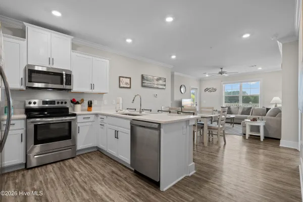 Property Slideshow image 3 of 24 | 395 s crow creek dr 1610, Calabash, NC, 28467