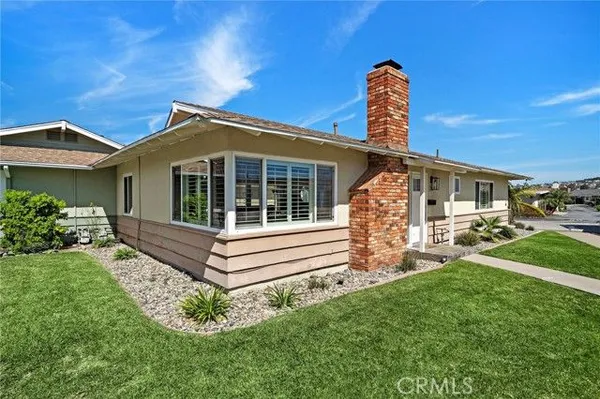 Property Slideshow image 3 of 48 | 213 monte vis, San Clemente, CA, 92672