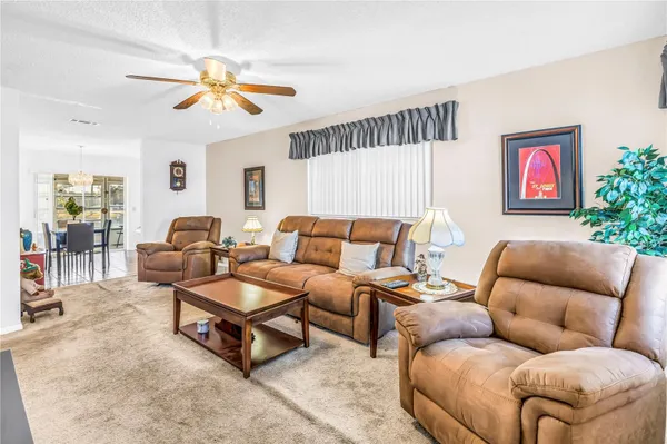 Property Slideshow image 3 of 32 | 10007 daffodil st 183, Pinellas Park, FL, 33782
