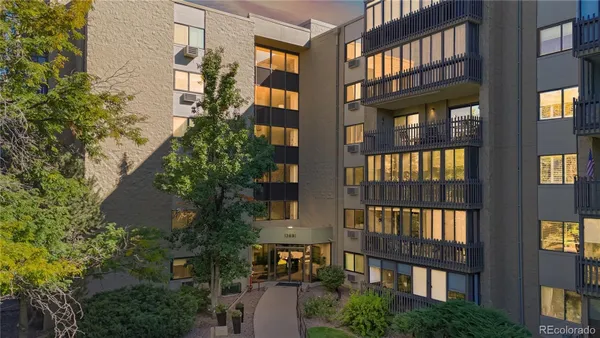 Property Slideshow image 3 of 29 | 13691 e marina dr apt 405, Aurora, CO, 80014