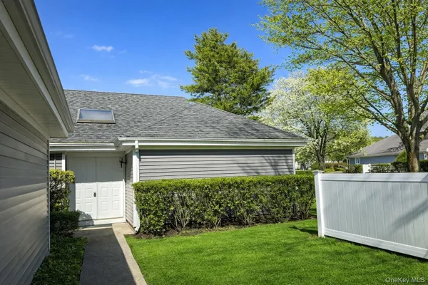 Property Slideshow image 2 of 38 | 188 river dr, Brookhaven, NY, 11955
