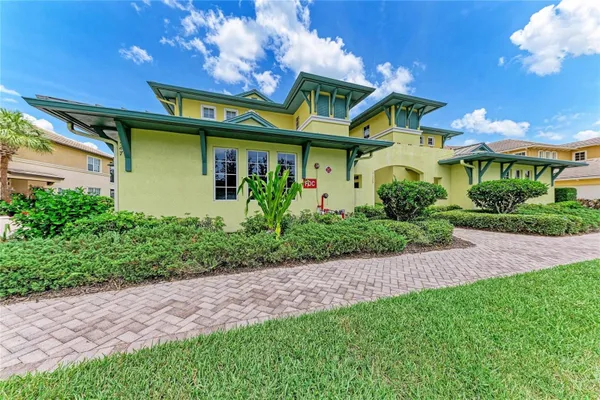 Property Slideshow image 2 of 64 | 1121 riverscape st 1121, Bradenton, FL, 34208