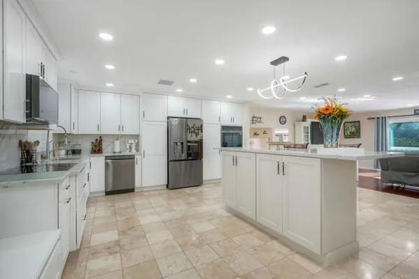 Property Slideshow image 2 of 59 | 10629 meadow glen way, Escondido, CA, 92026