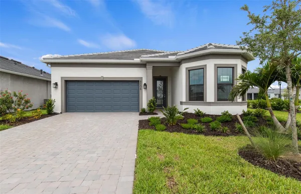 Property Slideshow image 3 of 34 | 5006 golden shore ct, Lakewood Ranch, FL, 34211