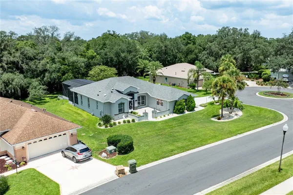 Property Slideshow image 2 of 46 | 5121 aurora dr, Leesburg, FL, 34748