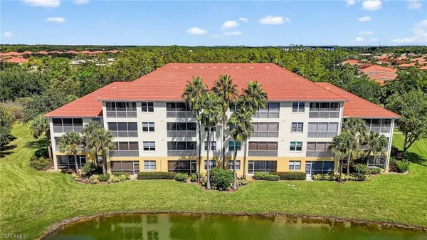 Property Slideshow image 2 of 47 | 10700 ravenna way 402, Fort Myers, FL, 33913