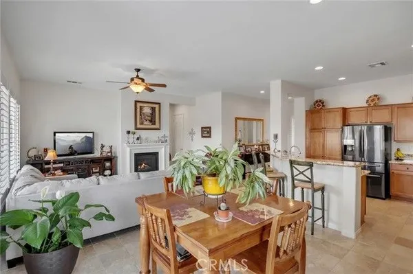 Property Slideshow image 3 of 32 | 19441 royal oaks rd, Apple Valley, CA, 92308