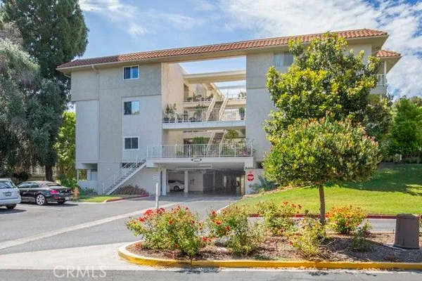 Property Slideshow image 3 of 34 | 2400 via mariposa 1a, Laguna Woods, CA, 92637