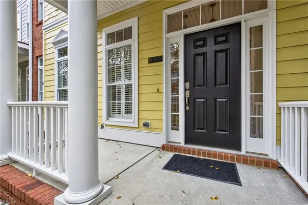 Property Slideshow image 3 of 45 | 1000 lil walnut ln, Chesapeake, VA, 23320